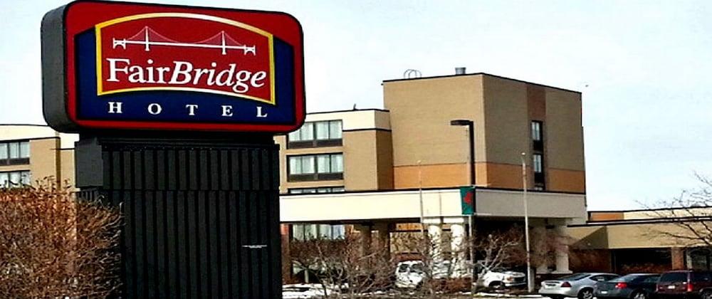 Fairbridge Hotel Cleveland East Wickliffe Exterior photo